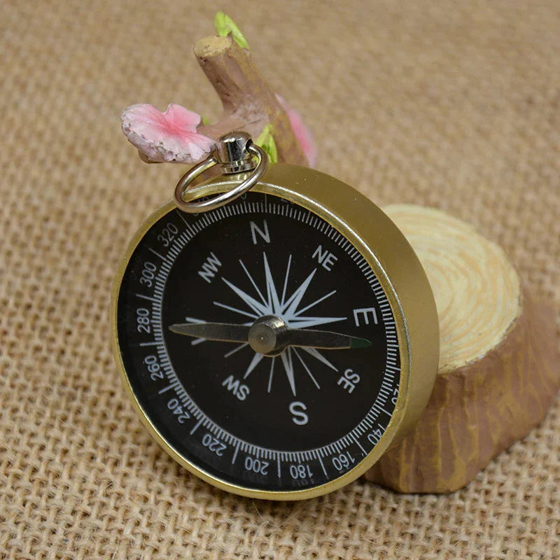 Easy-to-carry Survival Keychain Compass